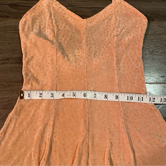 Vintage Lingerie nightie shimmer peach made in Canada by Dalmys - Picture 9 of 14